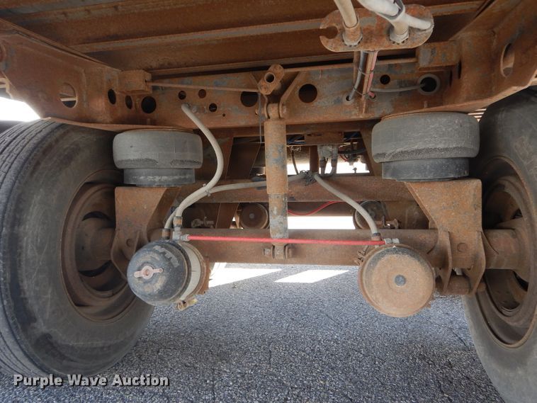 image for item DH6198 2005 Wabash dry van trailer