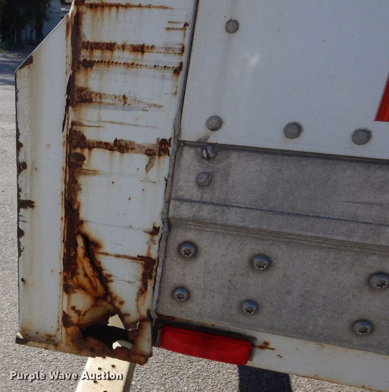 image for item DH6199 2005 Strick dry van trailer