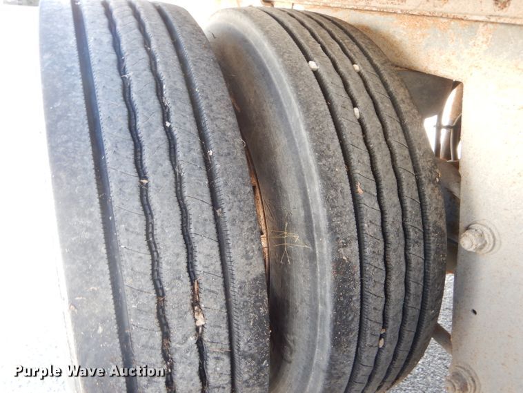 image for item DH6199 2005 Strick dry van trailer