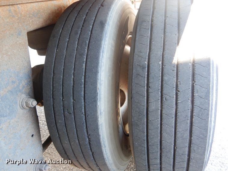 image for item DH6203 2005 Wabash dry van trailer