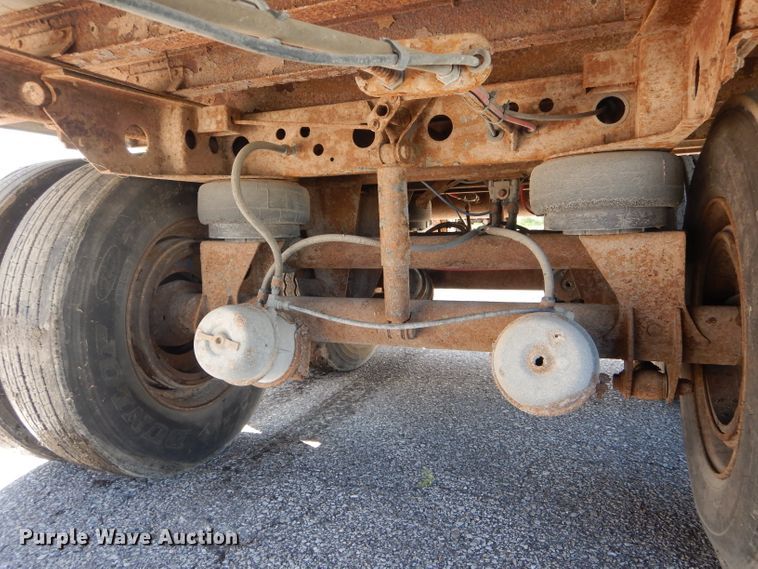 image for item DH6204 2005 Wabash dry van trailer