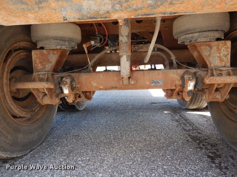 image for item DH6204 2005 Wabash dry van trailer