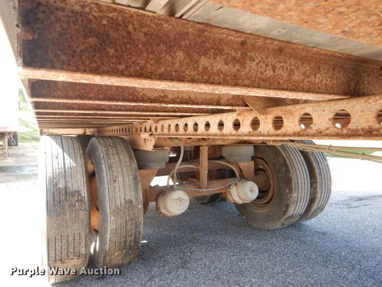 image for item DH6204 2005 Wabash dry van trailer