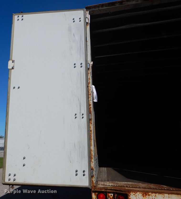 image for item DH6204 2005 Wabash dry van trailer