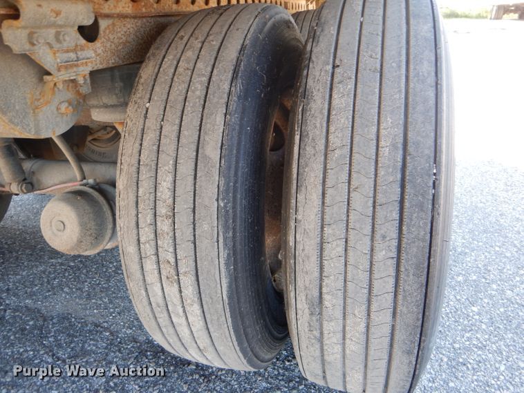 image for item DH6205 2005 Strick dry van trailer