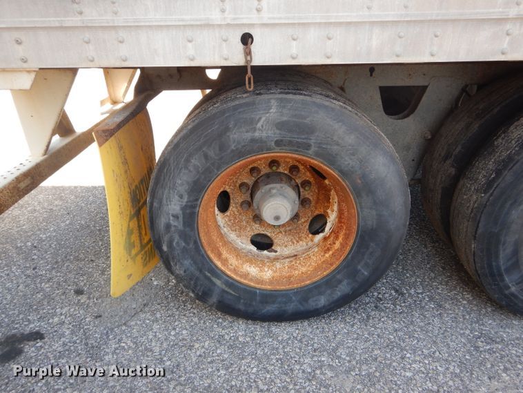 image for item DH6205 2005 Strick dry van trailer