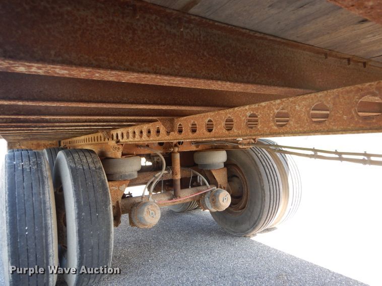 image for item DH6208 2005 Wabash dry van trailer