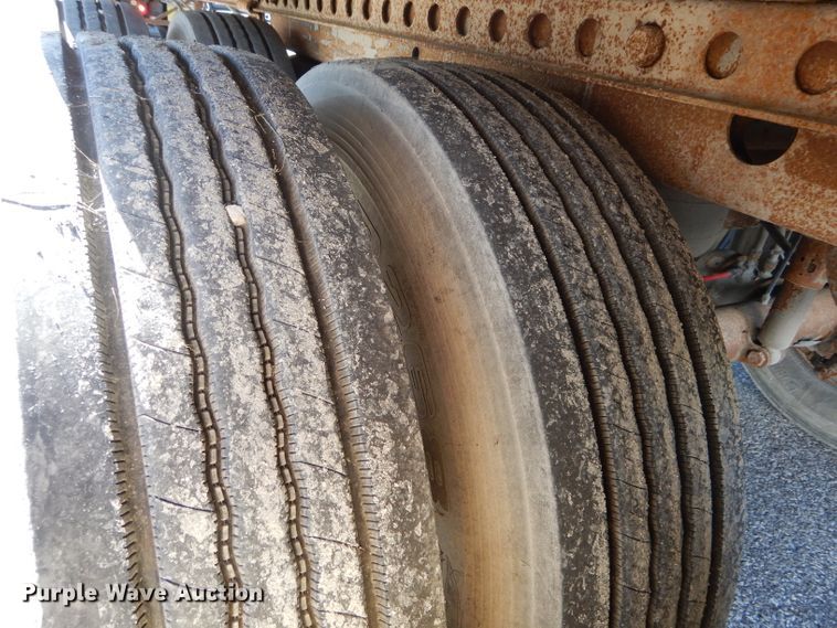 image for item DH6208 2005 Wabash dry van trailer