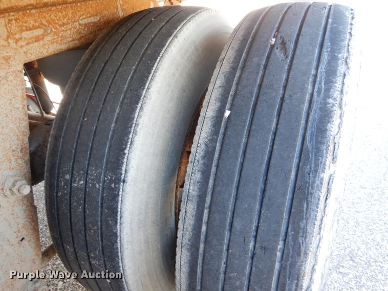 image for item DH6208 2005 Wabash dry van trailer