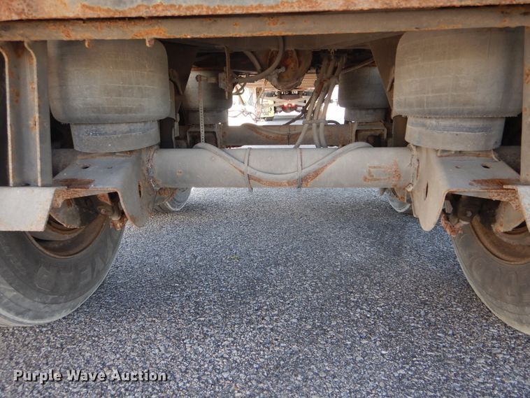 image for item DH6209 2005 Utility dry van trailer