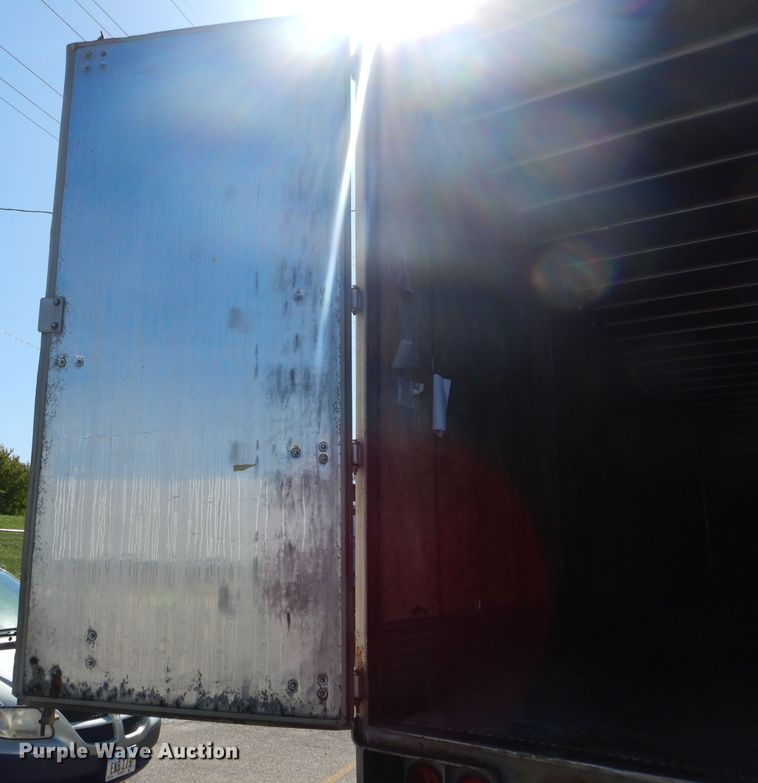 image for item DH6209 2005 Utility dry van trailer