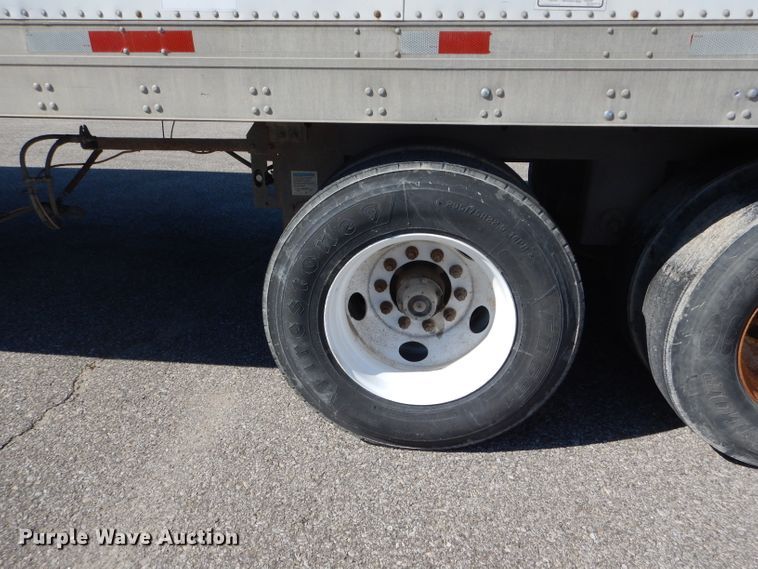 image for item DH6209 2005 Utility dry van trailer