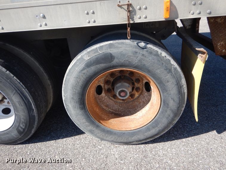 image for item DH6209 2005 Utility dry van trailer