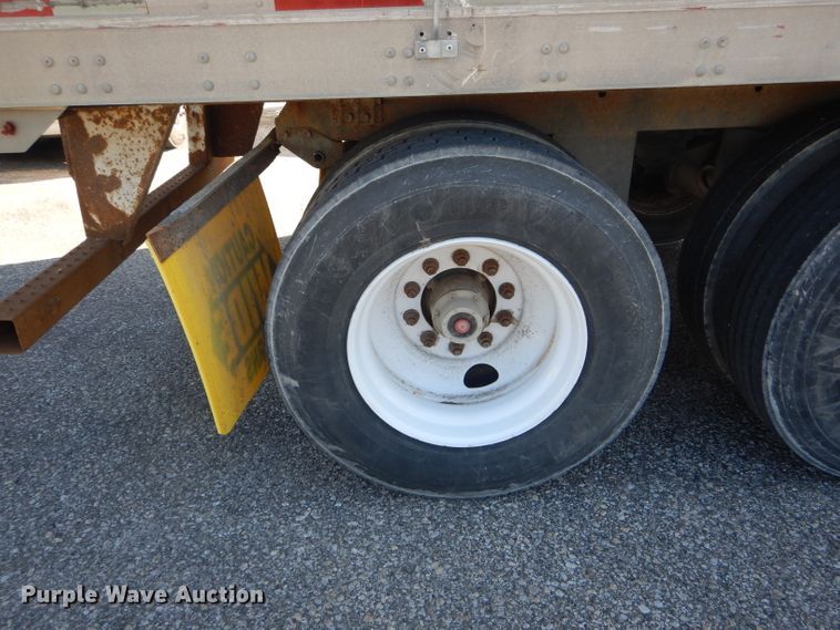image for item DH6209 2005 Utility dry van trailer