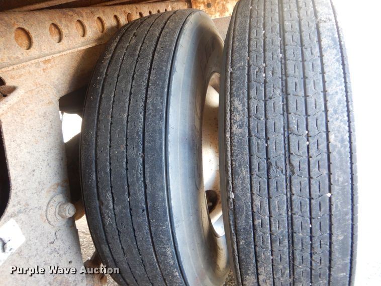 image for item DH6210 2005 Wabash dry van trailer