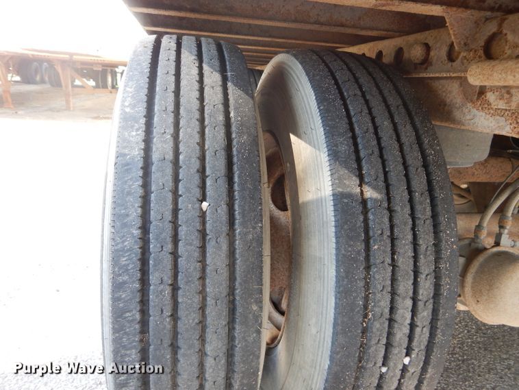 image for item DH6210 2005 Wabash dry van trailer