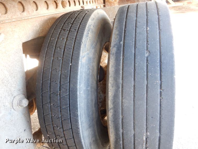 image for item DH6212 2005 Wabash dry van trailer