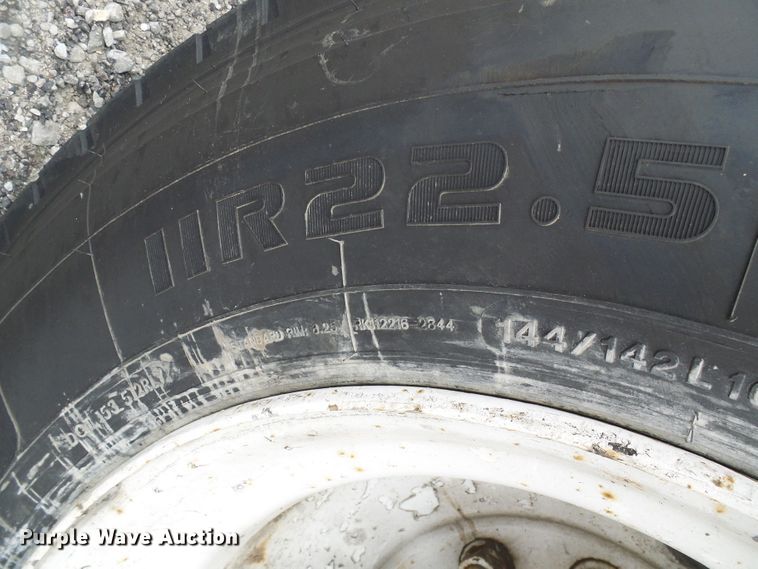 image for item DI0694 1996 Mack CH613 semi truck