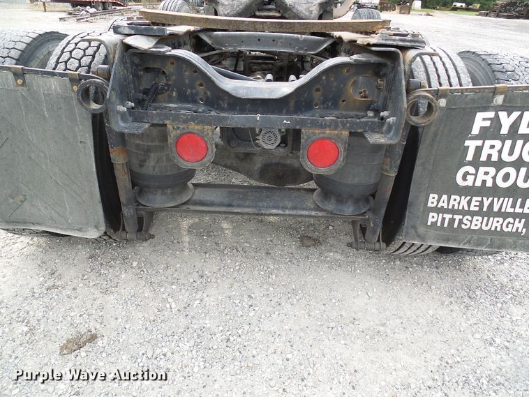 image for item DI0694 1996 Mack CH613 semi truck