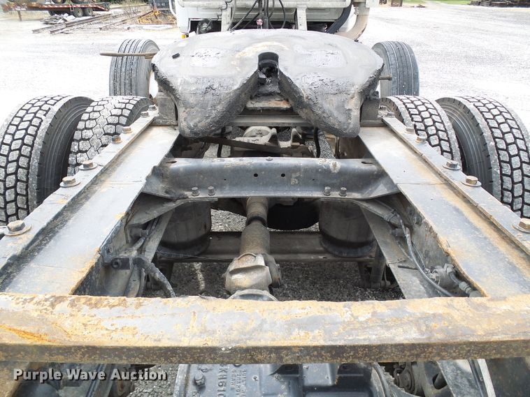 image for item DI0694 1996 Mack CH613 semi truck