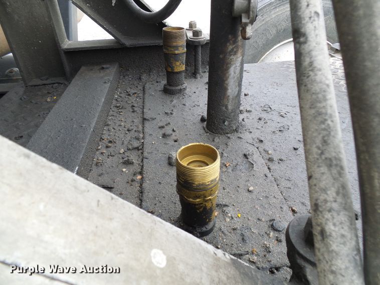 image for item DI0694 1996 Mack CH613 semi truck