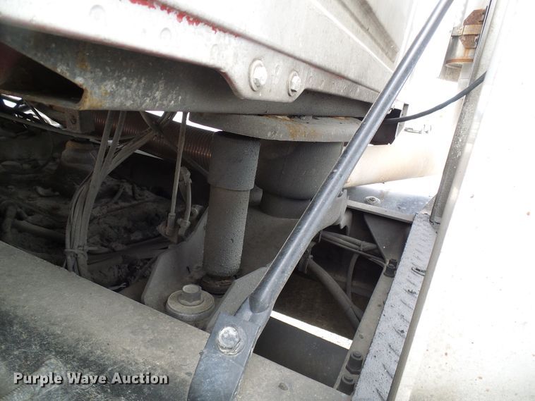 image for item DI0694 1996 Mack CH613 semi truck