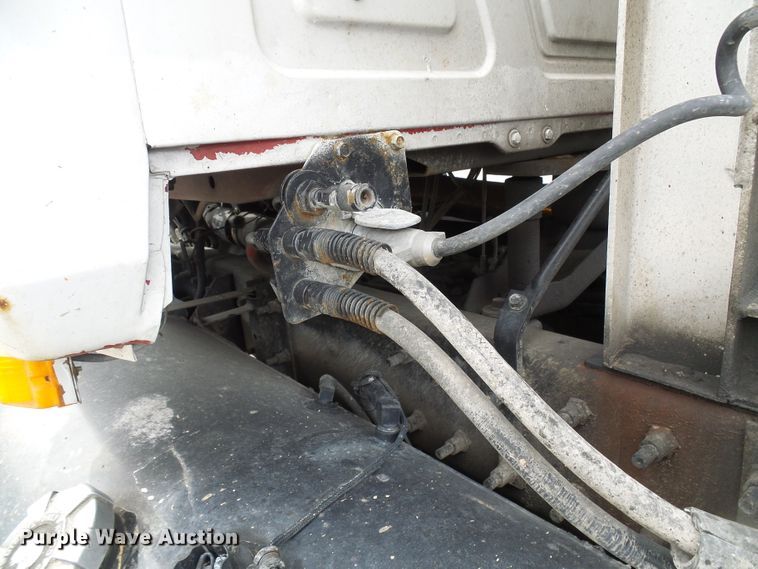 image for item DI0694 1996 Mack CH613 semi truck