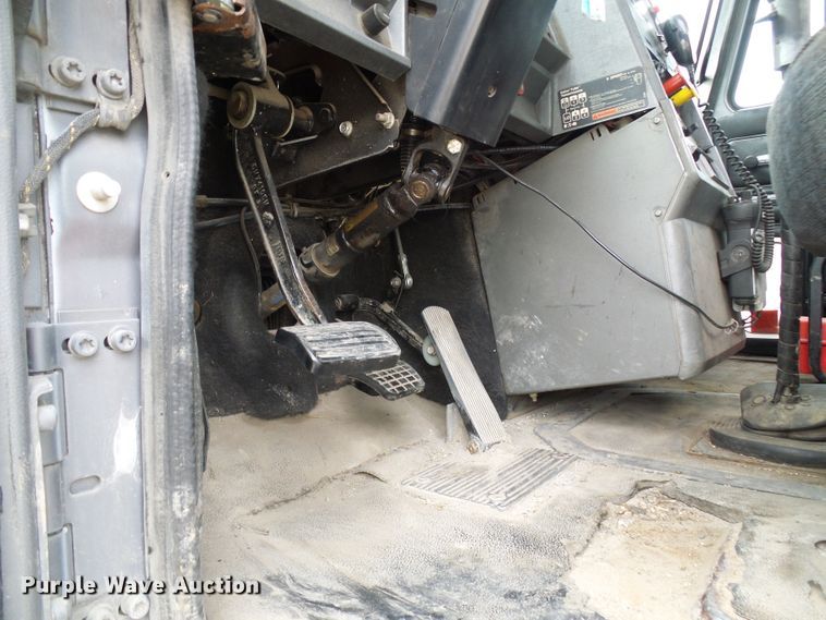 image for item DI0694 1996 Mack CH613 semi truck