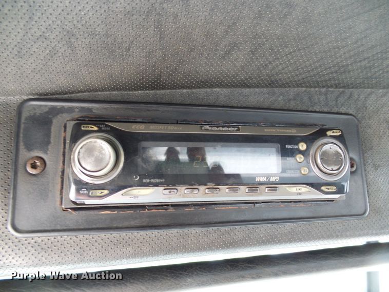 image for item DI0694 1996 Mack CH613 semi truck