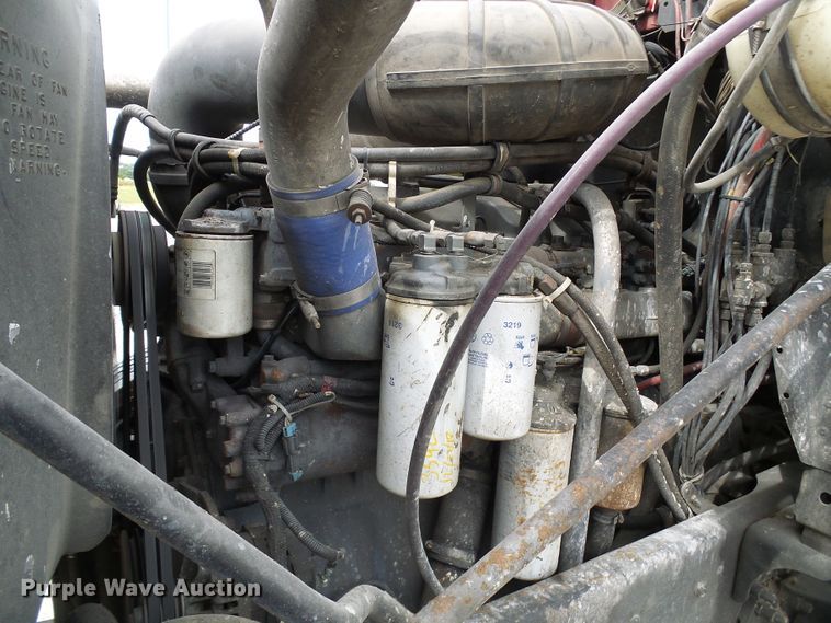 image for item DI0694 1996 Mack CH613 semi truck