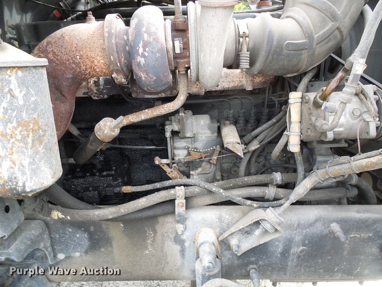 image for item DI0694 1996 Mack CH613 semi truck