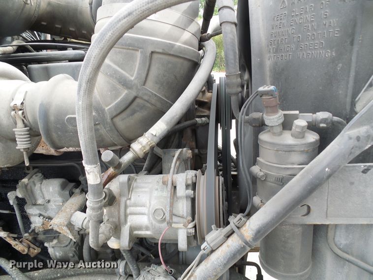 image for item DI0694 1996 Mack CH613 semi truck