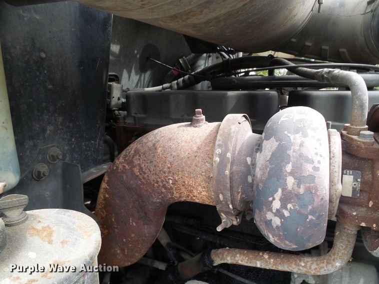 image for item DI0694 1996 Mack CH613 semi truck