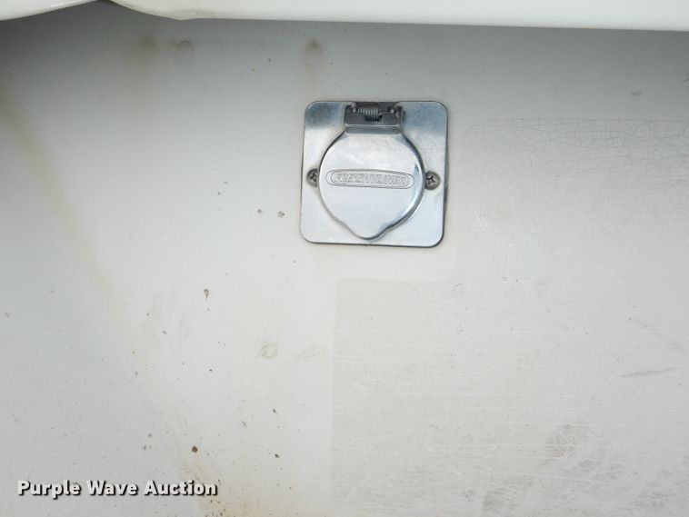 image for item DI2556 2005 Freightliner Columbia 120 semi truck