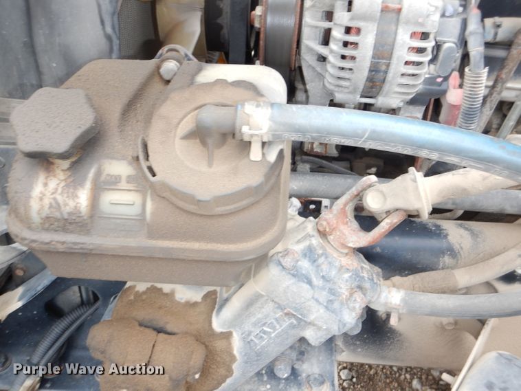 image for item DI2556 2005 Freightliner Columbia 120 semi truck