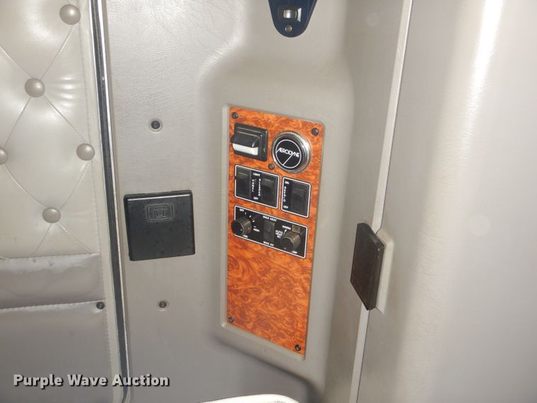 image for item FC9921 2003 Kenworth W900 semi truck