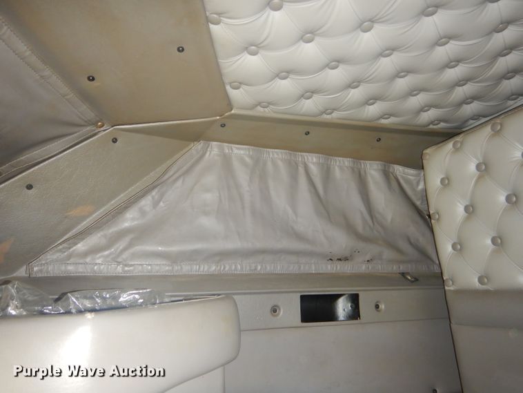 image for item FC9921 2003 Kenworth W900 semi truck