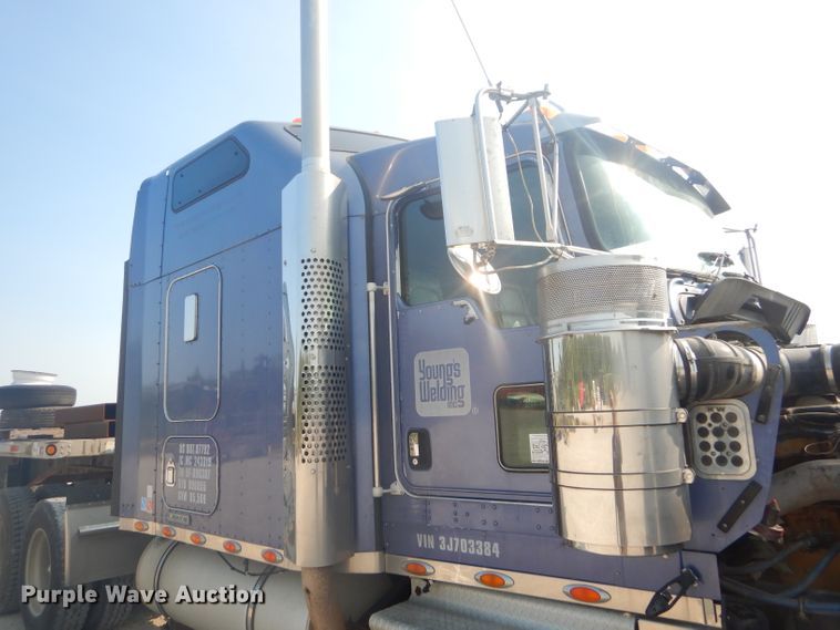 image for item FC9921 2003 Kenworth W900 semi truck