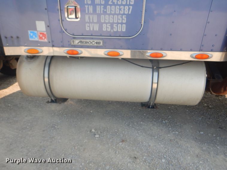 image for item FC9921 2003 Kenworth W900 semi truck