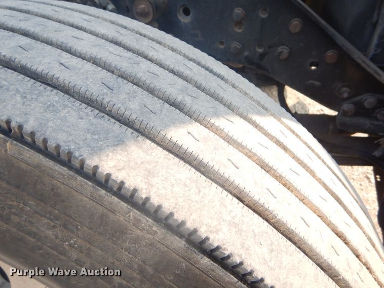 image for item FC9921 2003 Kenworth W900 semi truck