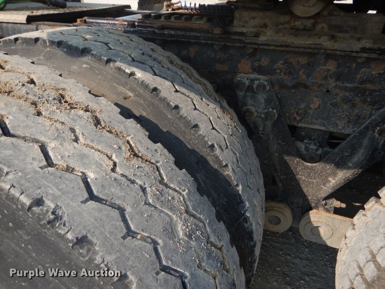 image for item FC9921 2003 Kenworth W900 semi truck