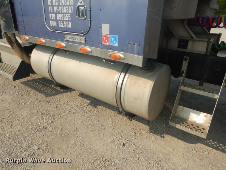 image for item FC9921 2003 Kenworth W900 semi truck