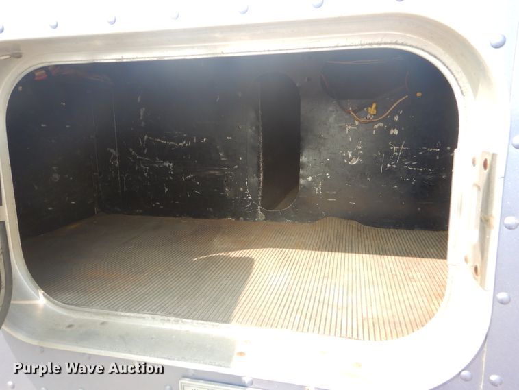 image for item FC9921 2003 Kenworth W900 semi truck