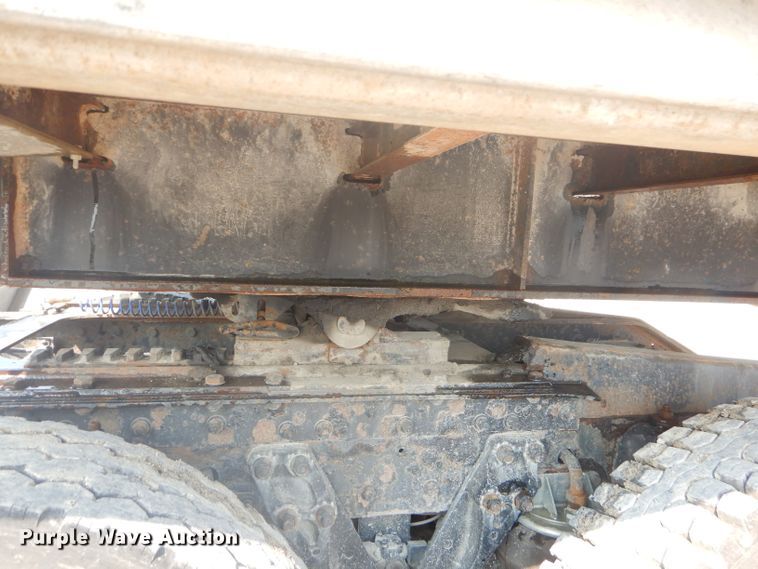 image for item FC9922 1998 Utility flatbed trailer