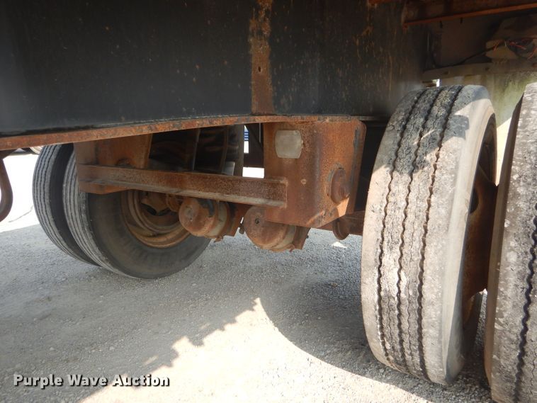 image for item FC9922 1998 Utility flatbed trailer