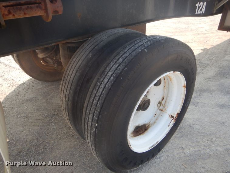 image for item FC9922 1998 Utility flatbed trailer