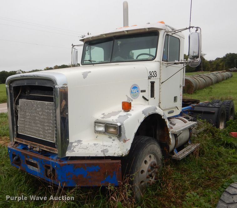 image for item FI9672 2006 Freightliner FLD semi truck