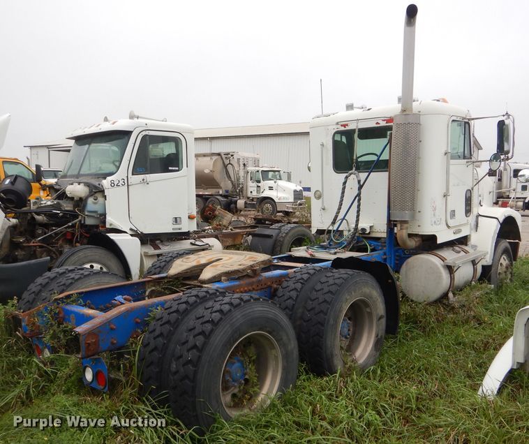 image for item FI9672 2006 Freightliner FLD semi truck