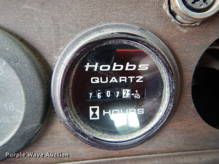 image for item FI9672 2006 Freightliner FLD semi truck