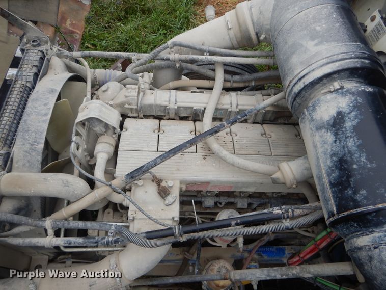 image for item FI9672 2006 Freightliner FLD semi truck